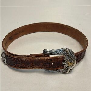 TONY LAMA MENS HAND TOOLED  LEATHER WESTERN BELT BRONCO RIDER SIZE 32